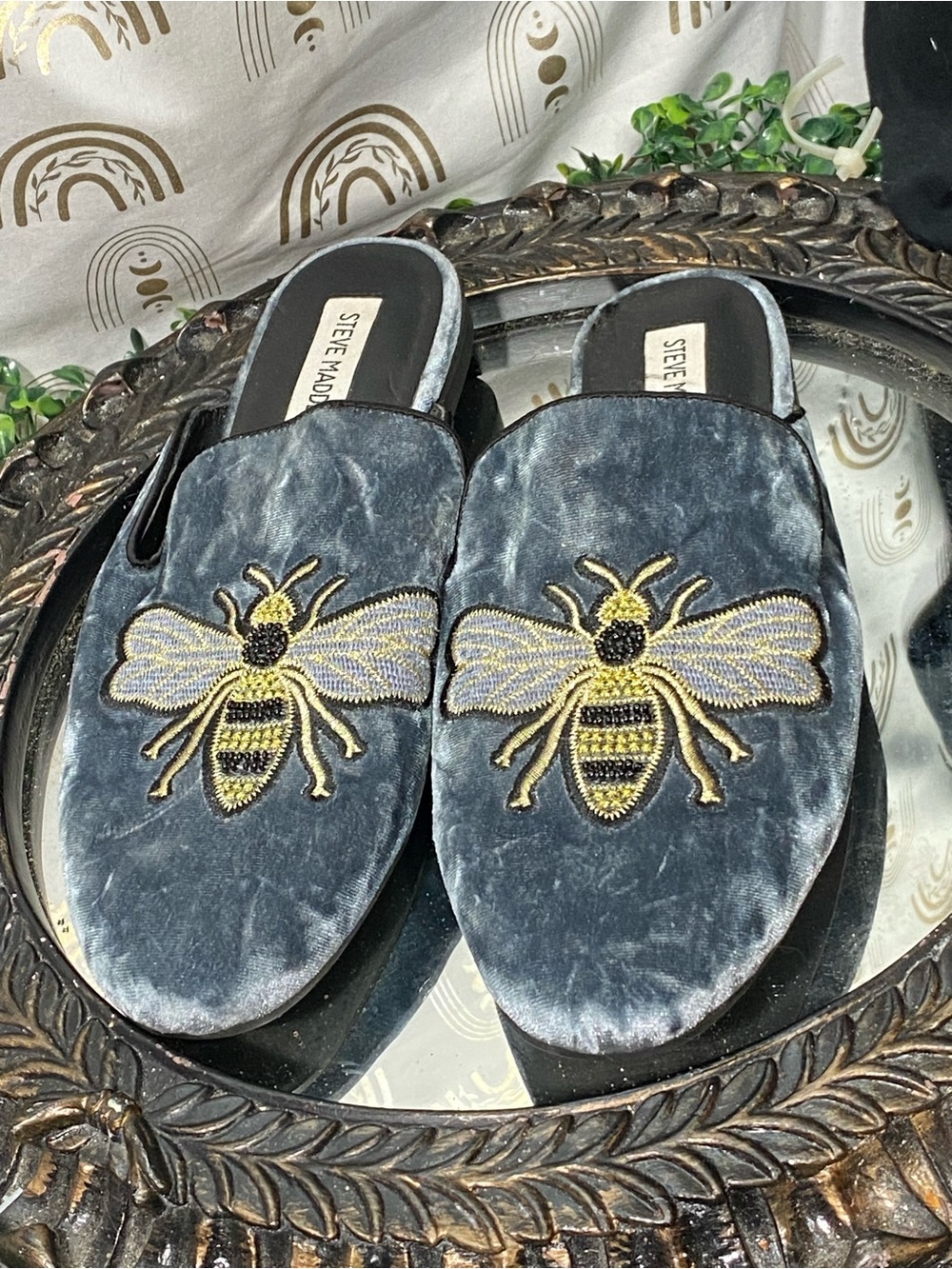 Steve Madden Gray Velvet Bee Embroidered Slip-On Mules